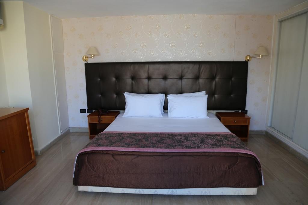 Charles Hotel Beyrut Dış mekan fotoğraf